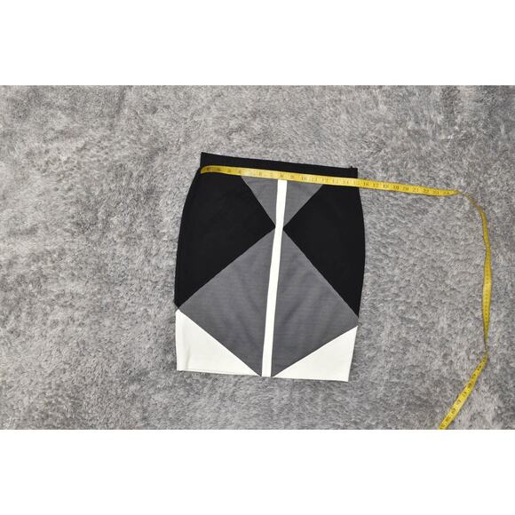 NEW Ann Taylor Black Nylon Straight Skirt Size 4 Geometric Zip - Picture 7 of 7